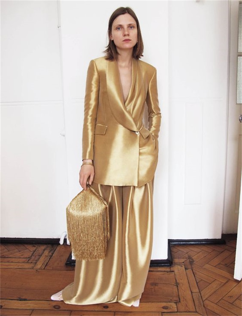 Goud Zijde Satijn Dameskostuum - Women'S Formal Wear For A Wedding recensie en prijs