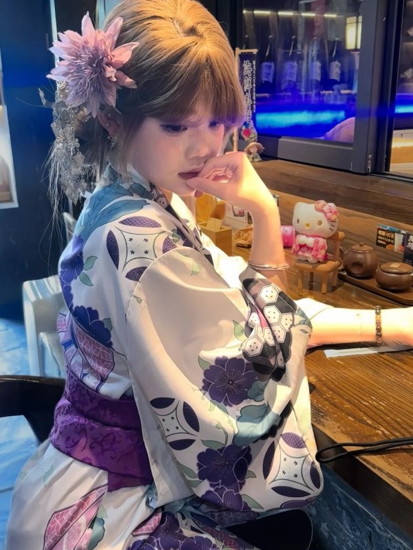 Traditionele paarse kimono-bad - Japanese Women Formal Wear recensie en prijs